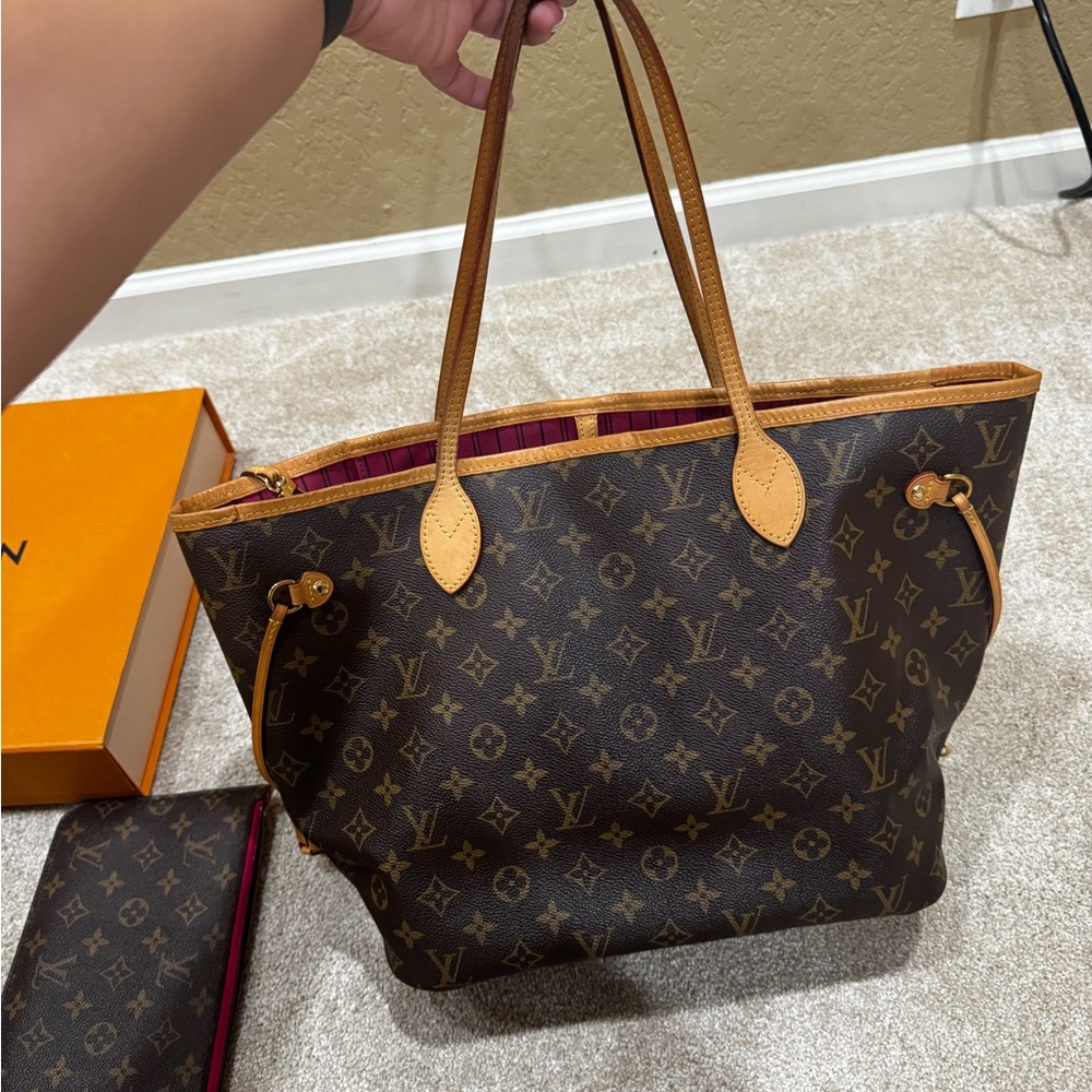 Louis Vuitton Neverfull MM Monogram Tote